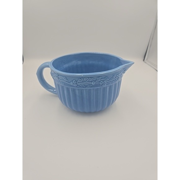 VINTAGE Quart Swiss Colony Blue Blueberry Ceramic Mixing Bowl Country - Picture 1 of 2
